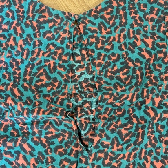 The FIFTH Dress with slight Pepulm bottom - Picture 4 of 4